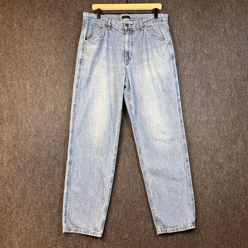 Uniqlo Unisex Wide Fit Light Wash Blue Denim Minimalist Dad Jeans Size 10 / 30